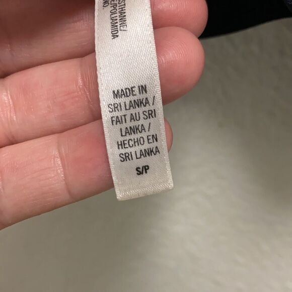 Victoria's Secret Sport Bra Small - Picture 3 of 6